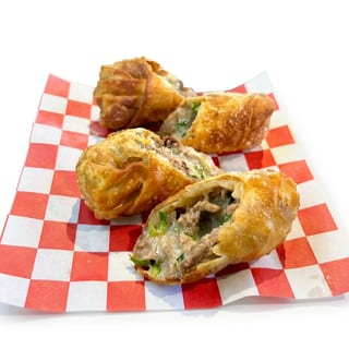 Bulgogi Egg Crunch Roll / 불고기 에그크런치롤