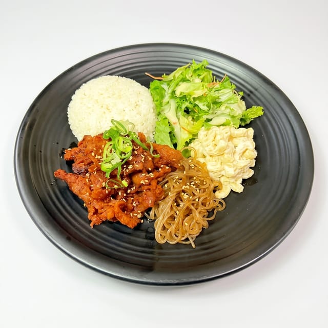 Hot & Savory Pork Plate / 돼지불고기 플레이트.
